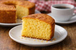 Bolo de Fubá Fofinho e Simples (não fica seco e cresce bonito)